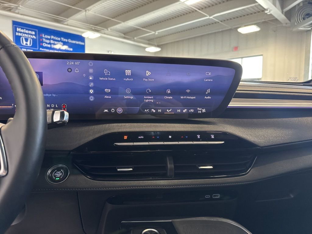 Used 2025 Buick Enclave Preferred AWD/4WD image 16
