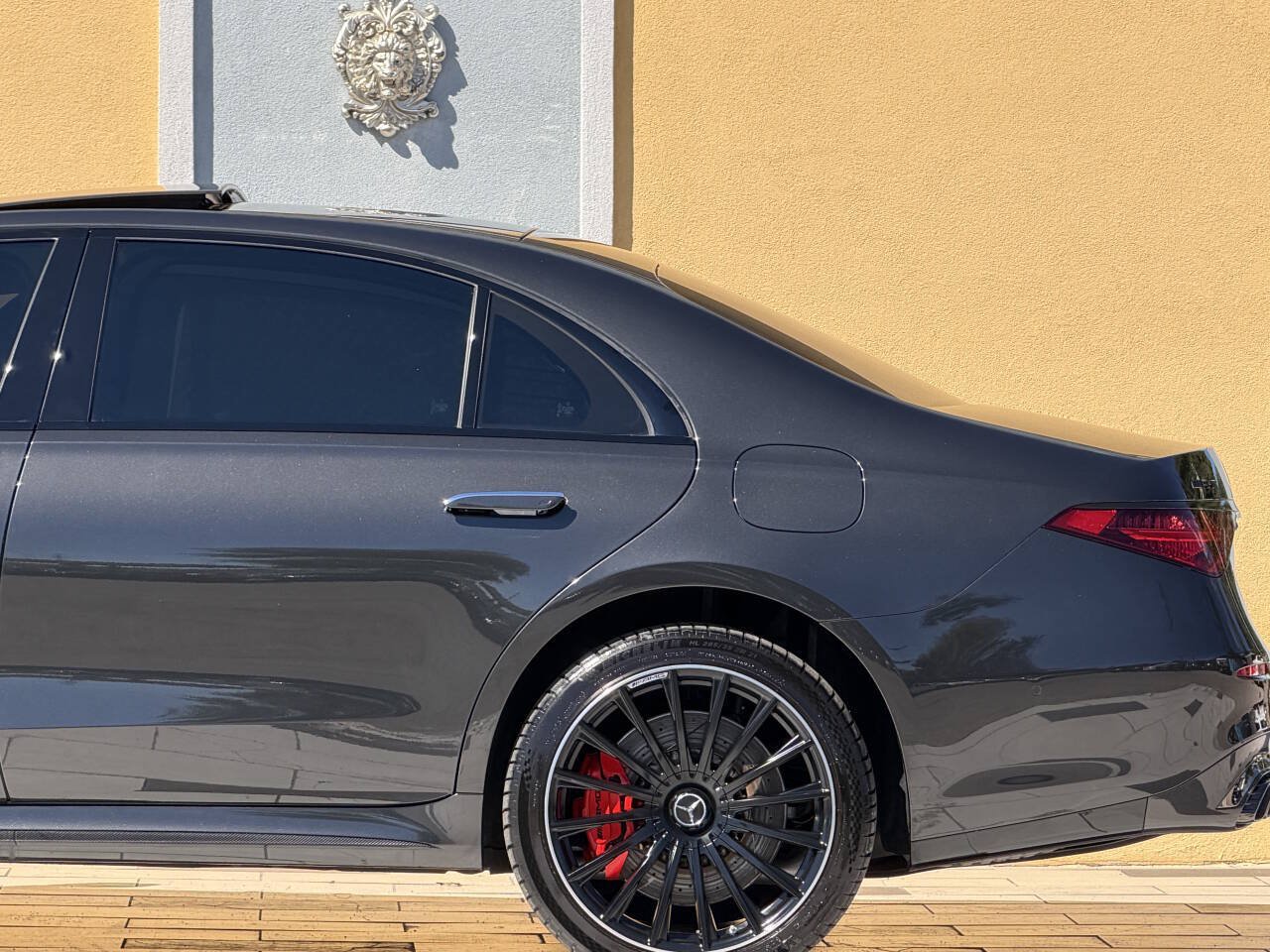 Used 2025 Mercedes-Benz S 63 AMG S image 16