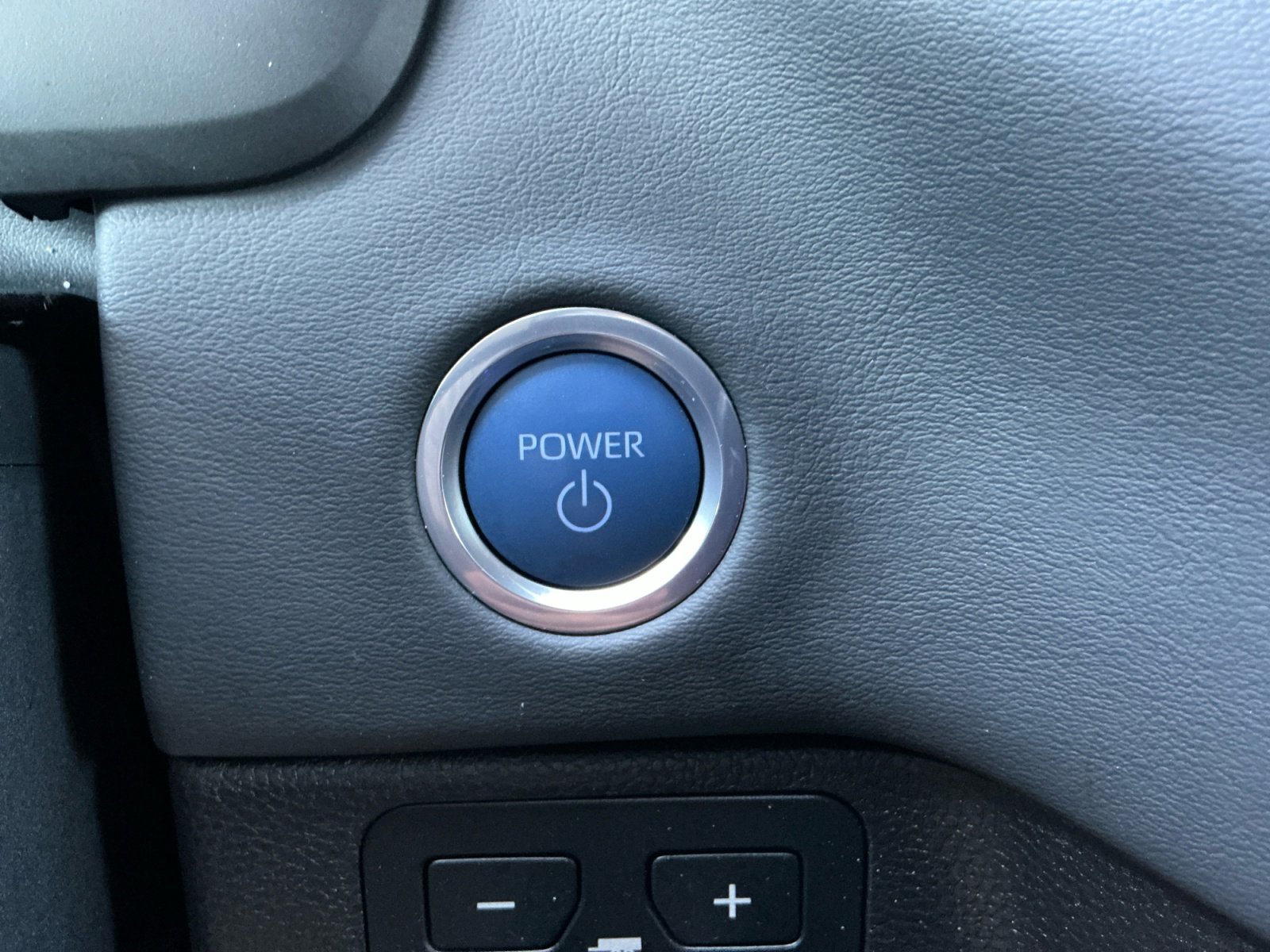 Used 2024 Toyota Tundra Platinum AWD/4WD image 30