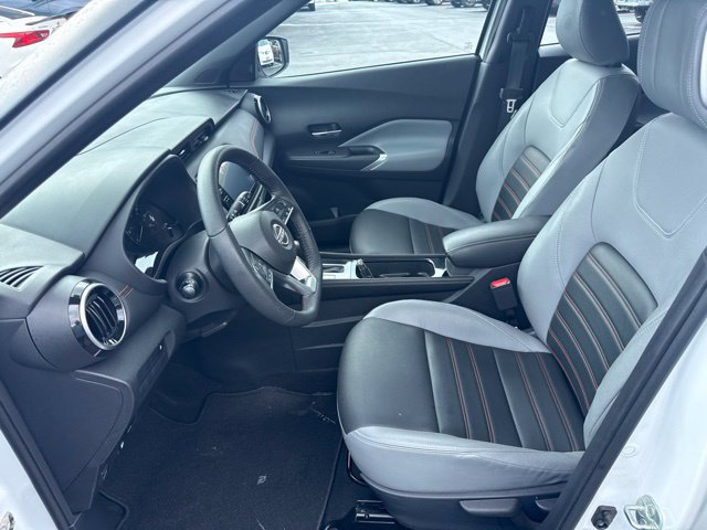Used 2023 Nissan Kicks SR w/ SR Premium Package FWD image 12