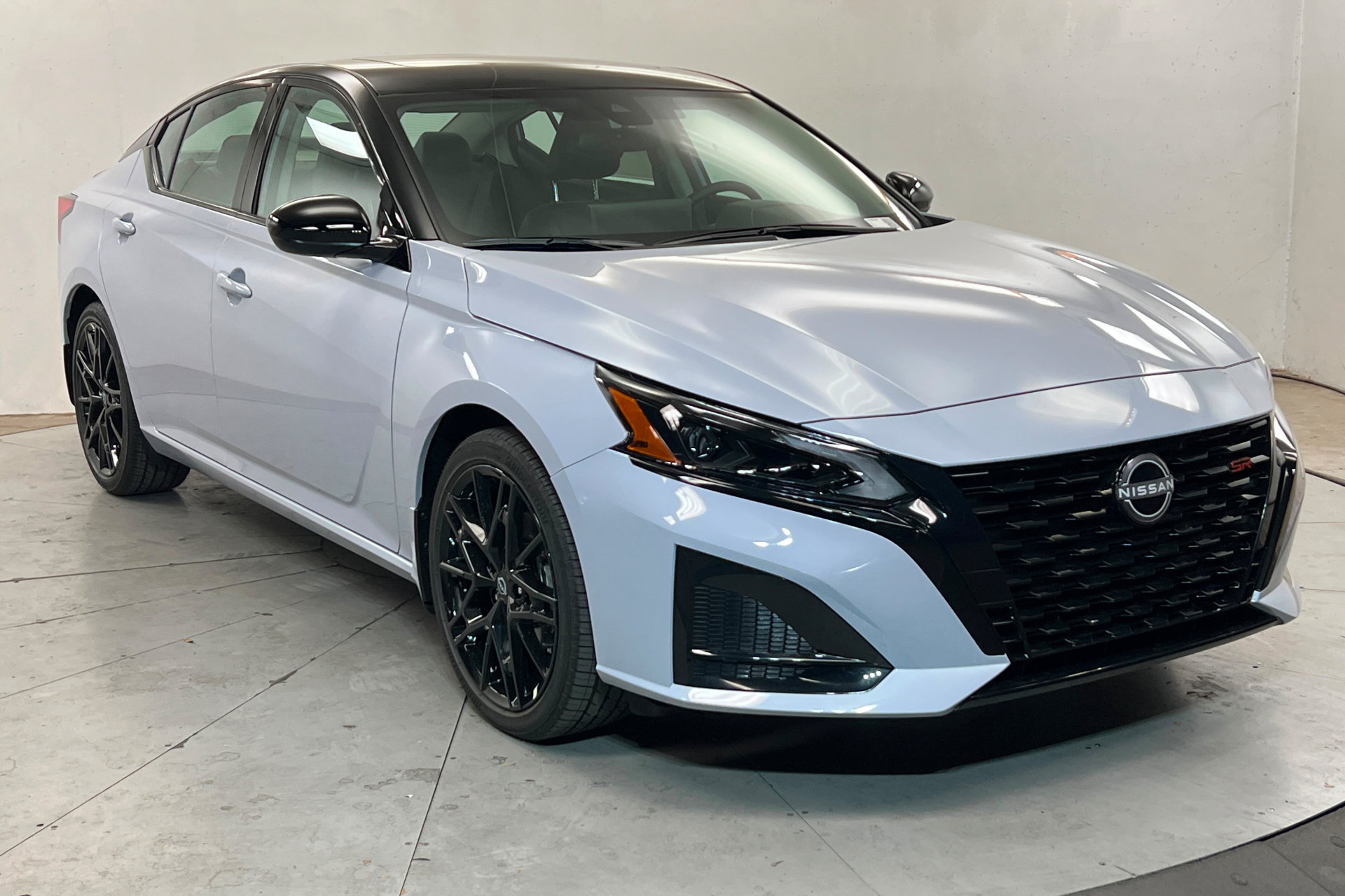 New 2026 Nissan Altima 2.5 SR w/ SR Midnight Edition Package FWD image 6