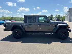 Used 2021 Jeep Gladiator Mojave w/ Safety Group AWD/4WD image 2
