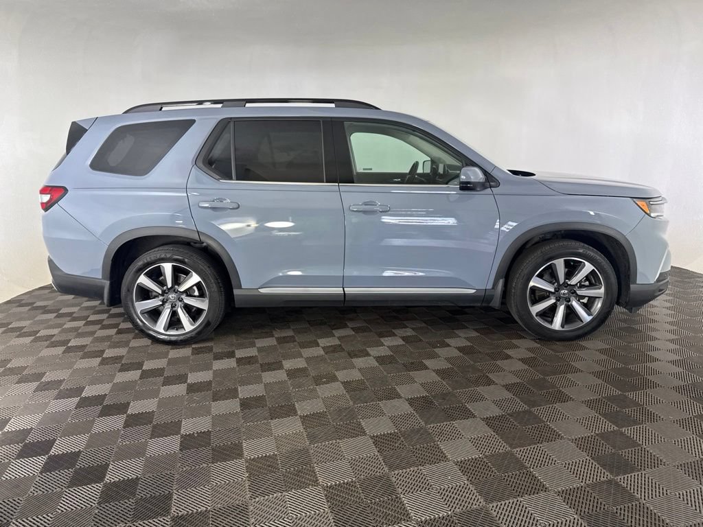 Certified 2023 Honda Pilot Touring image 4