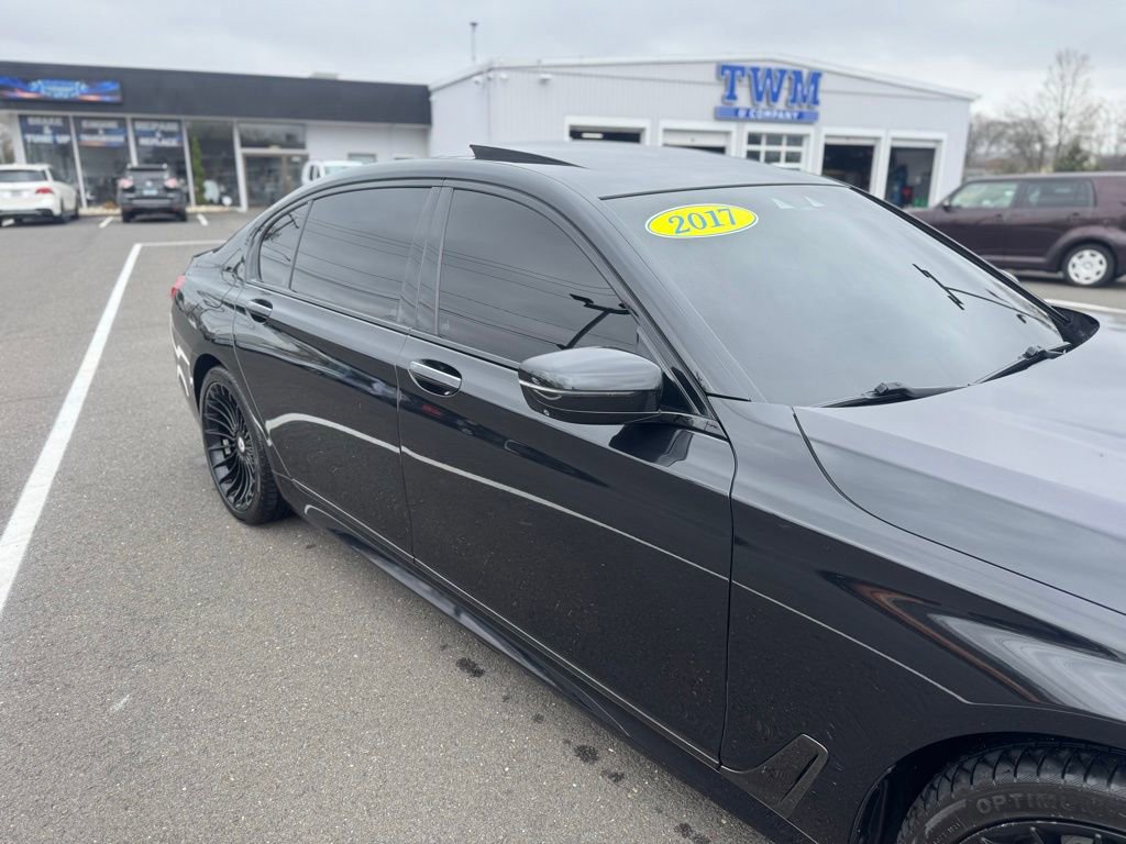 Used 2018 BMW 750i xDrive image 13