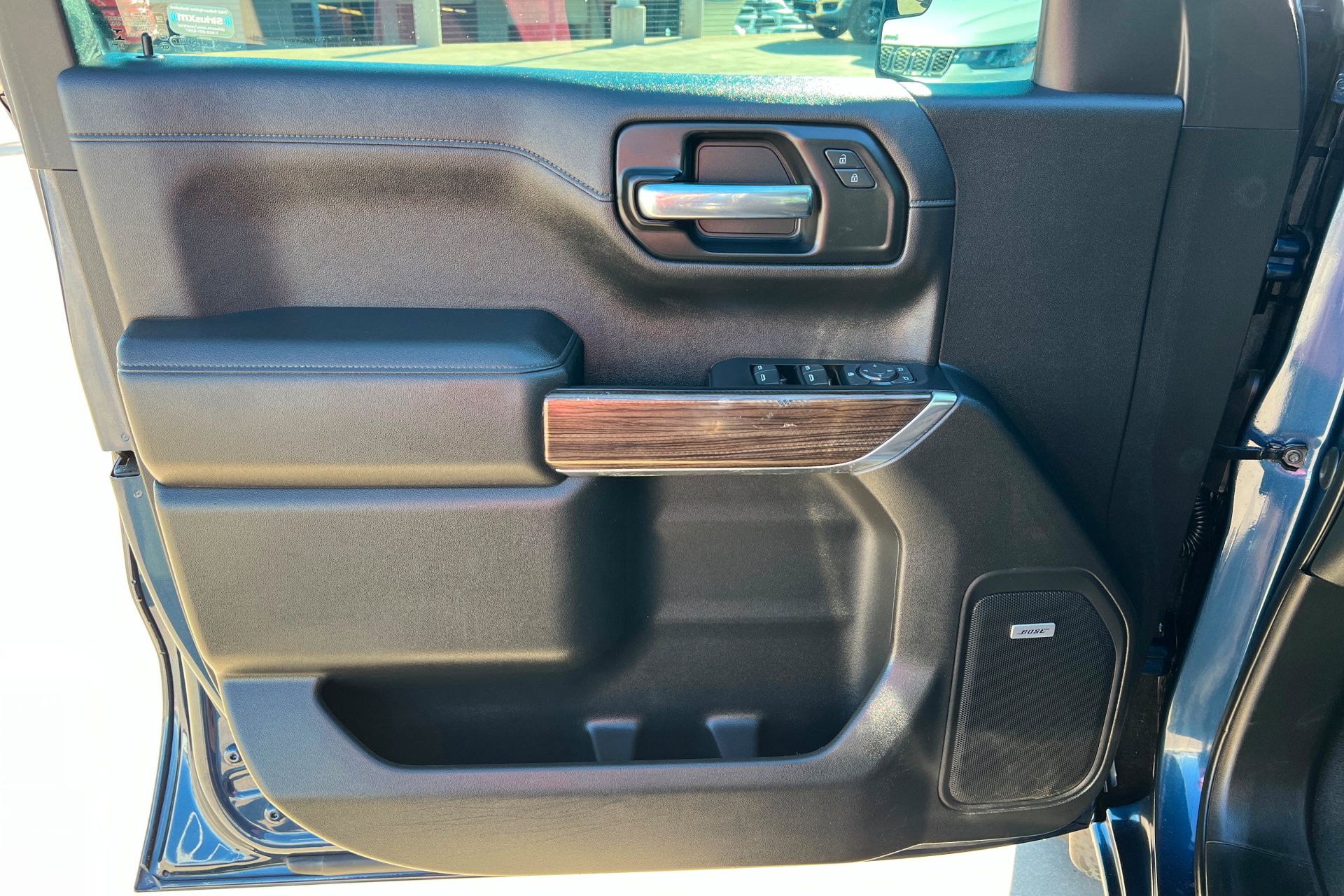 Used 2020 Chevrolet Silverado 1500 LT Trail Boss AWD/4WD image 15