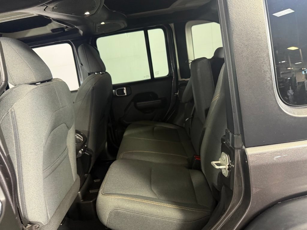 Used 2024 Jeep Wrangler Unlimited AWD/4WD image 23