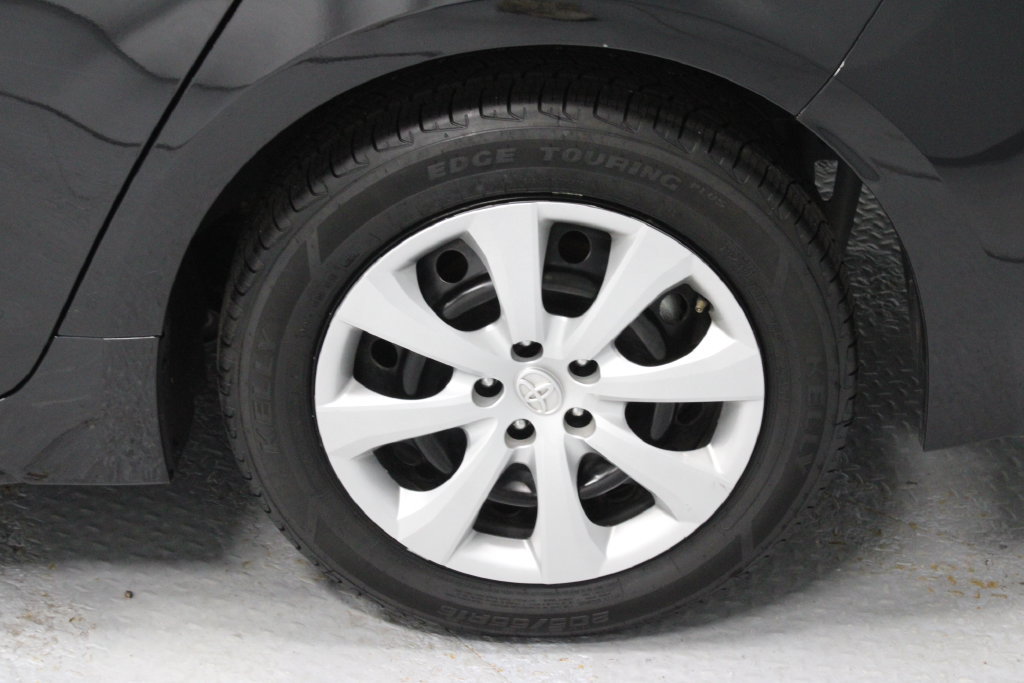 Used 2024 Toyota Corolla LE FWD image 15