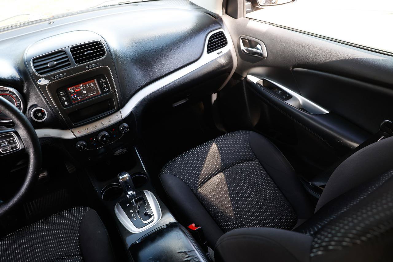 Used 2017 Dodge Journey SE FWD image 22