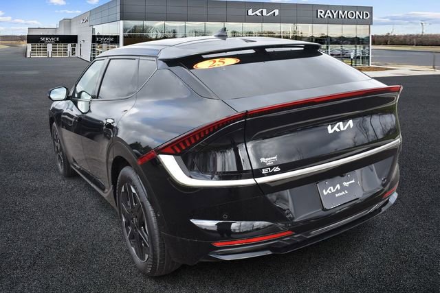 Certified 2025 Kia EV6 Wind image 5