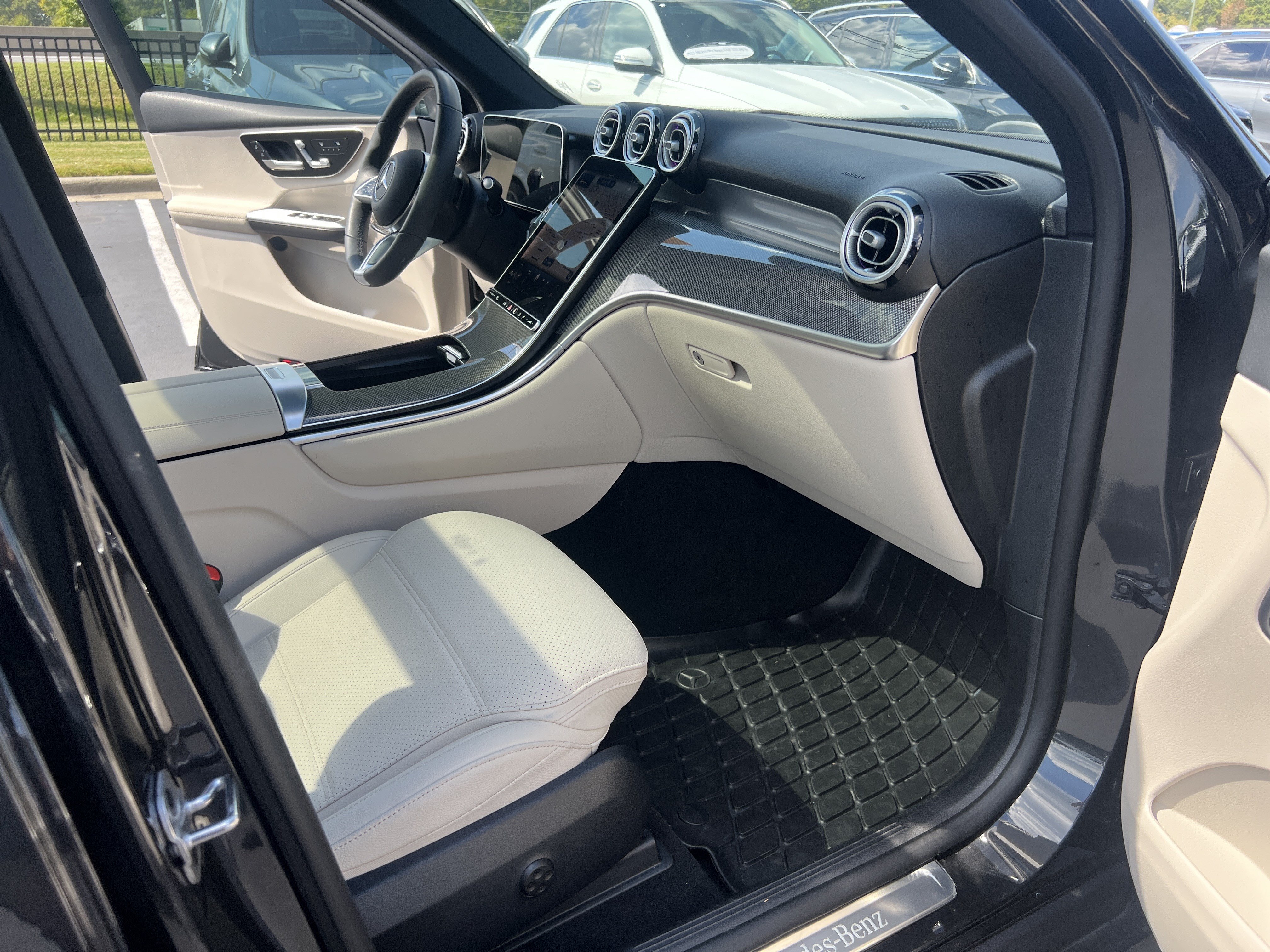 Certified 2026 Mercedes-Benz GLC 300 image 35