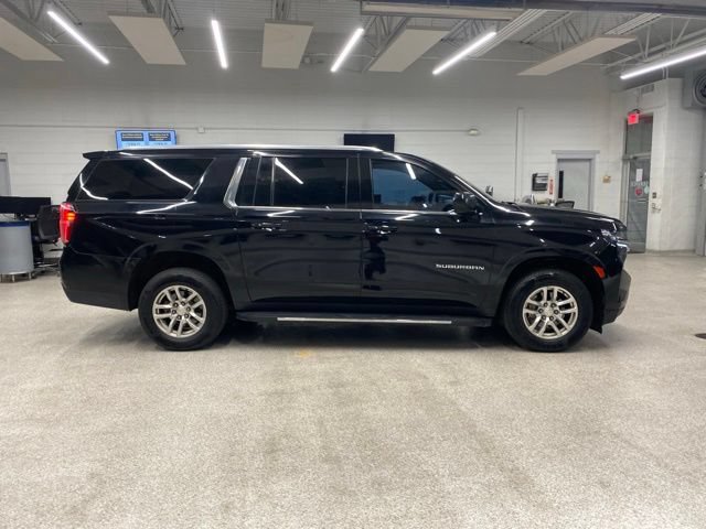 Used 2021 Chevrolet Suburban LT AWD/4WD image 4