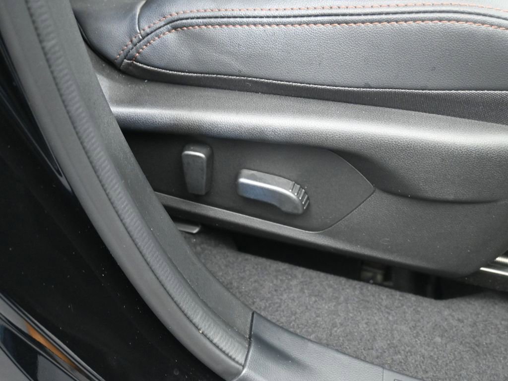 Used 2025 Subaru Forester Touring AWD/4WD image 17