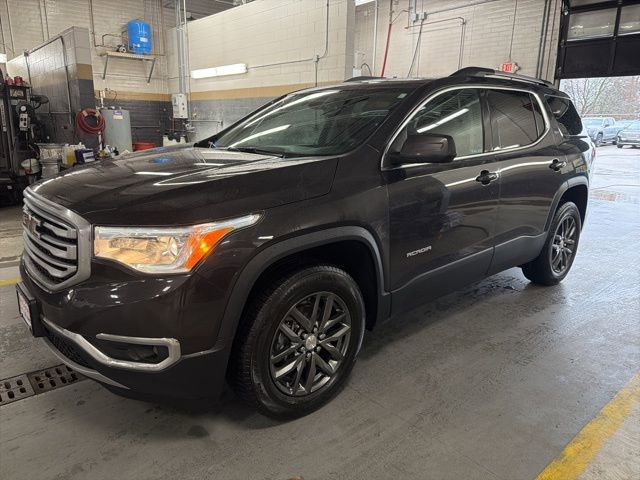Used 2017 GMC Acadia SLT image 3