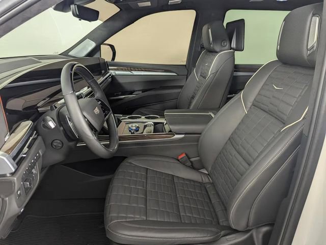 Used 2025 Cadillac Escalade Sport Platinum image 15