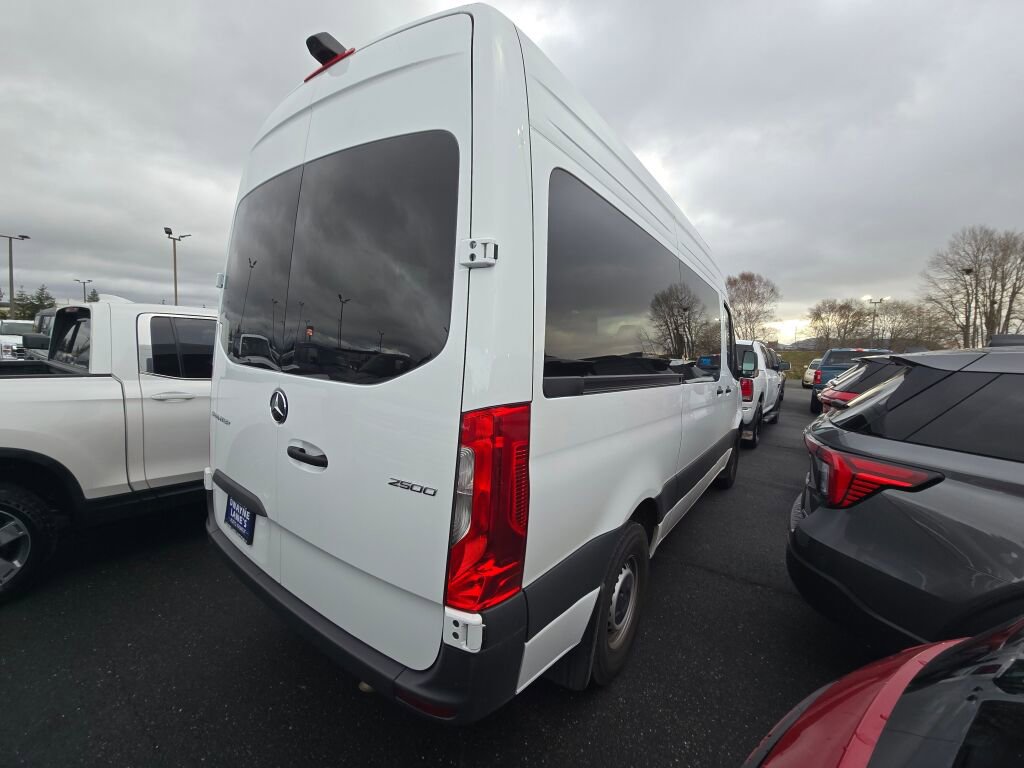 Used 2024 Mercedes-Benz Sprinter 2500 image 4