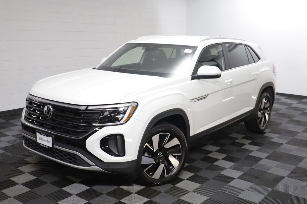 Used 2025 Volkswagen Atlas Cross Sport SE AWD/4WD image 2