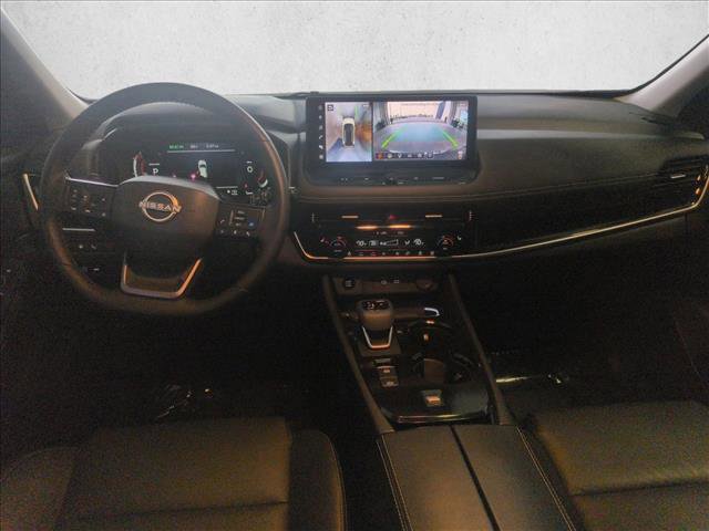 Used 2025 Nissan Rogue SL w/ Tech Package image 18