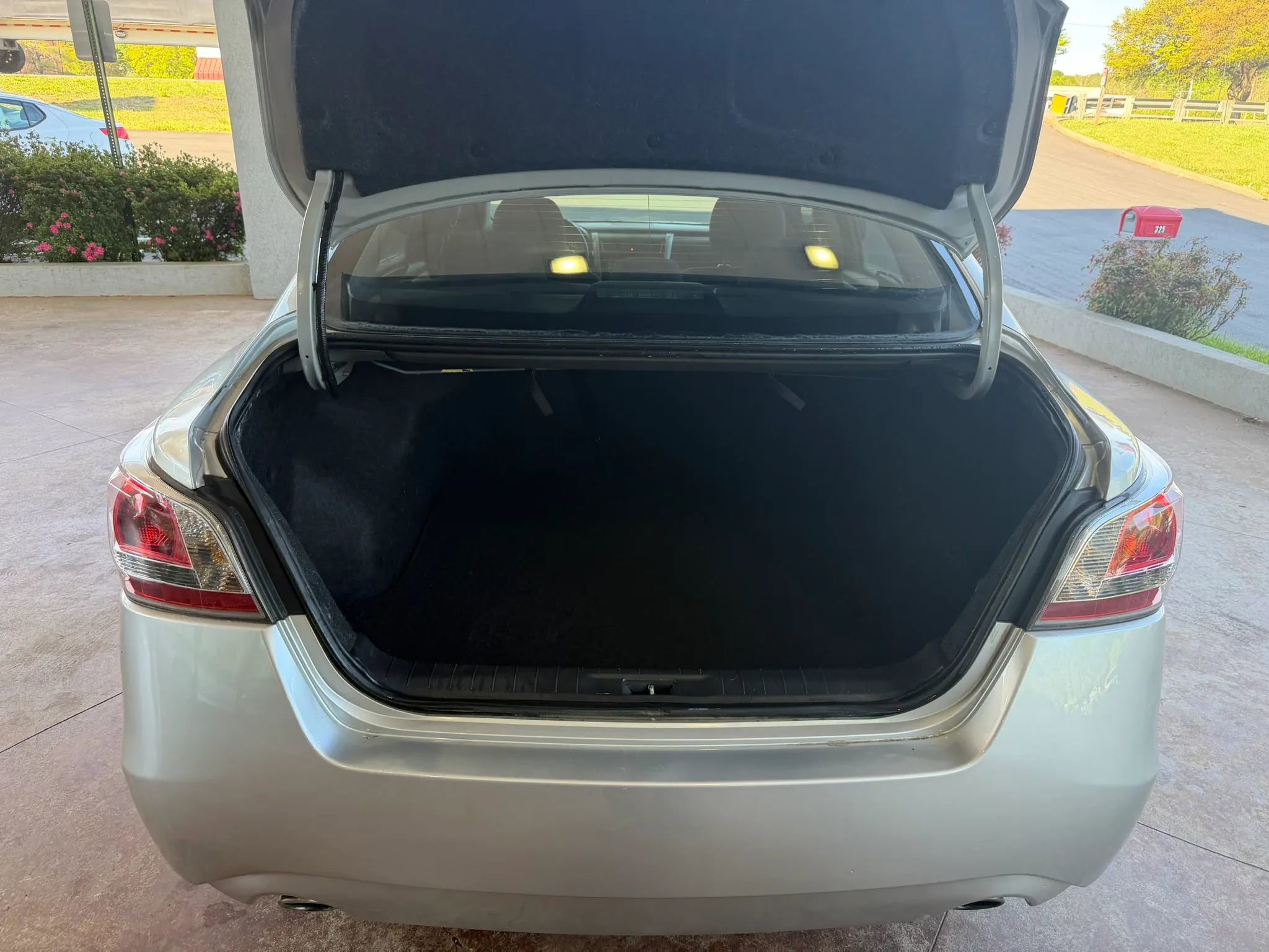 Used 2014 Nissan Altima 2.5 S w/ Display Audio Package FWD image 24