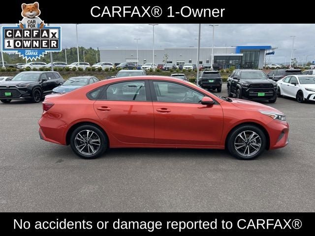 Used 2023 Kia Forte LXS w/ LXS Technology Package FWD image 4