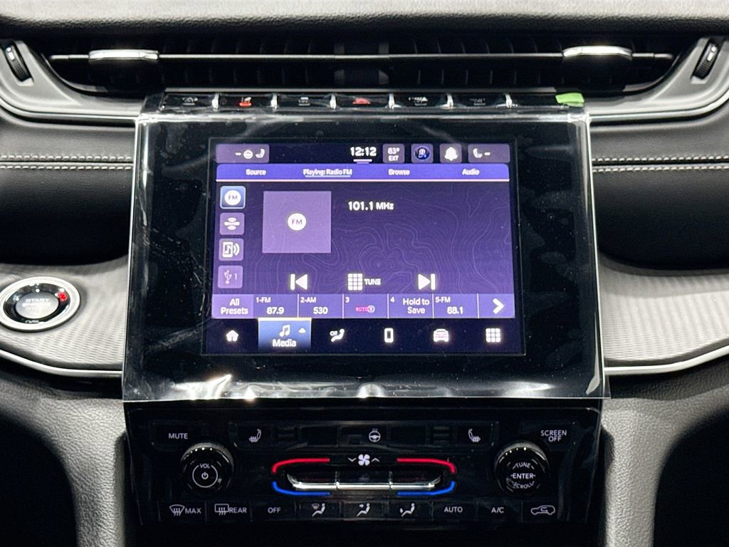 New 2025 Jeep Grand Cherokee L Altitude image 25