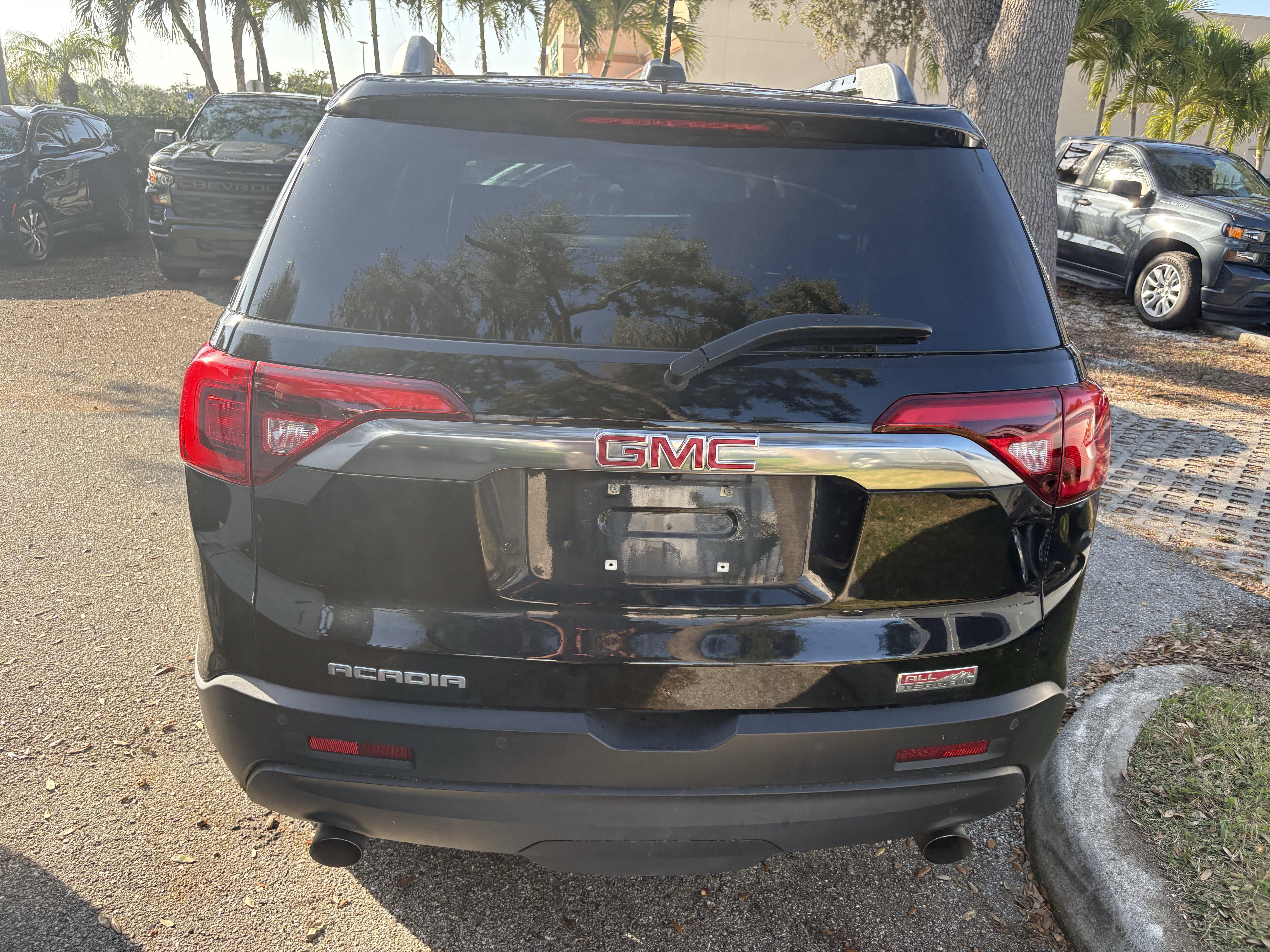 Used 2019 GMC Acadia SLT image 6