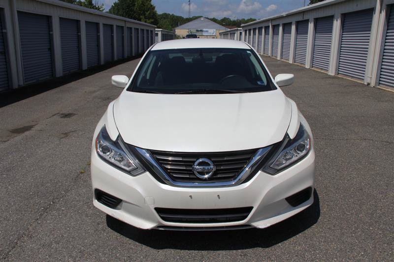 Used 2017 Nissan Altima 2.5 S w/ Power Driver Seat Package FWD image 3