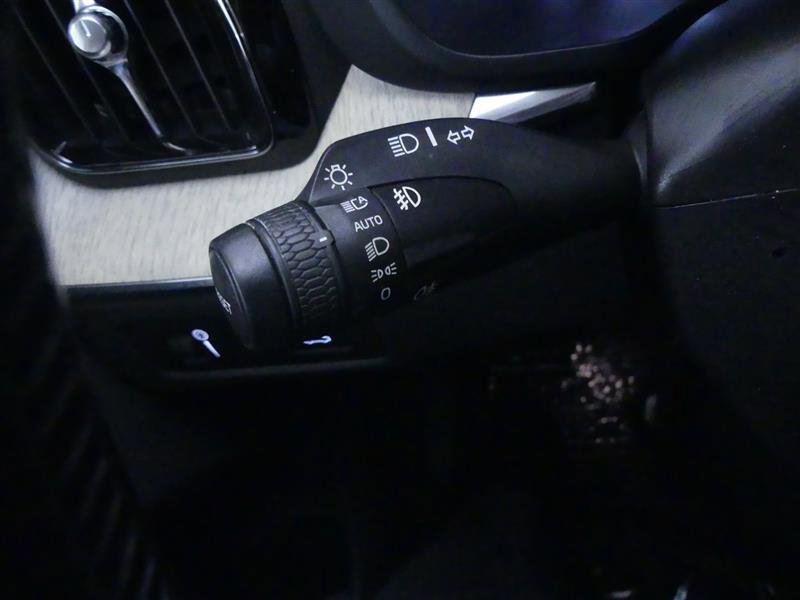 Used 2019 Volvo XC60 T5 Inscription AWD/4WD image 19