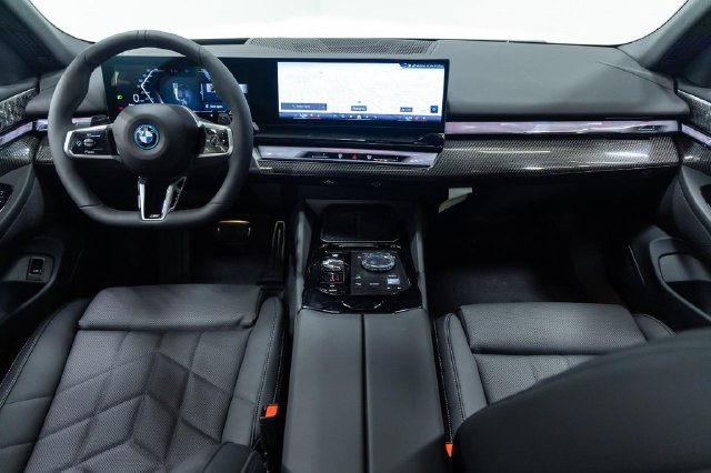 New 2027 BMW 550e xDrive w/ Executive Package AWD/4WD image 23