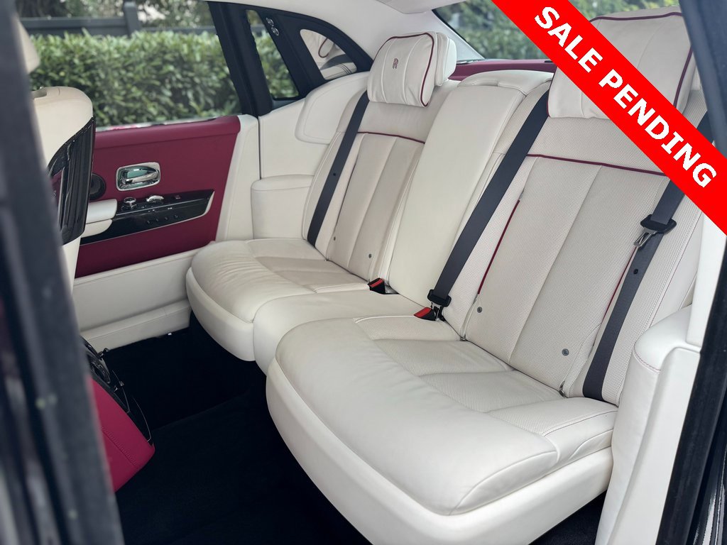 Used 2023 Rolls-Royce Phantom Sedan image 16