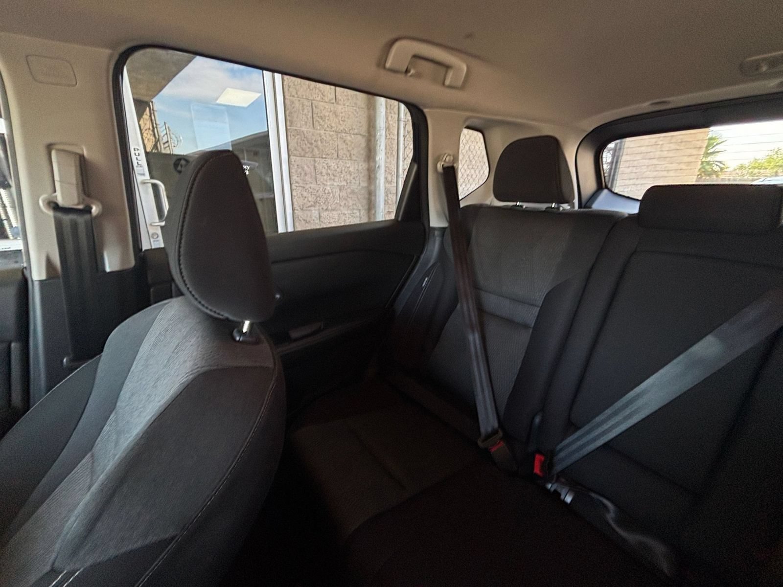 Used 2025 Nissan Rogue SV FWD image 41