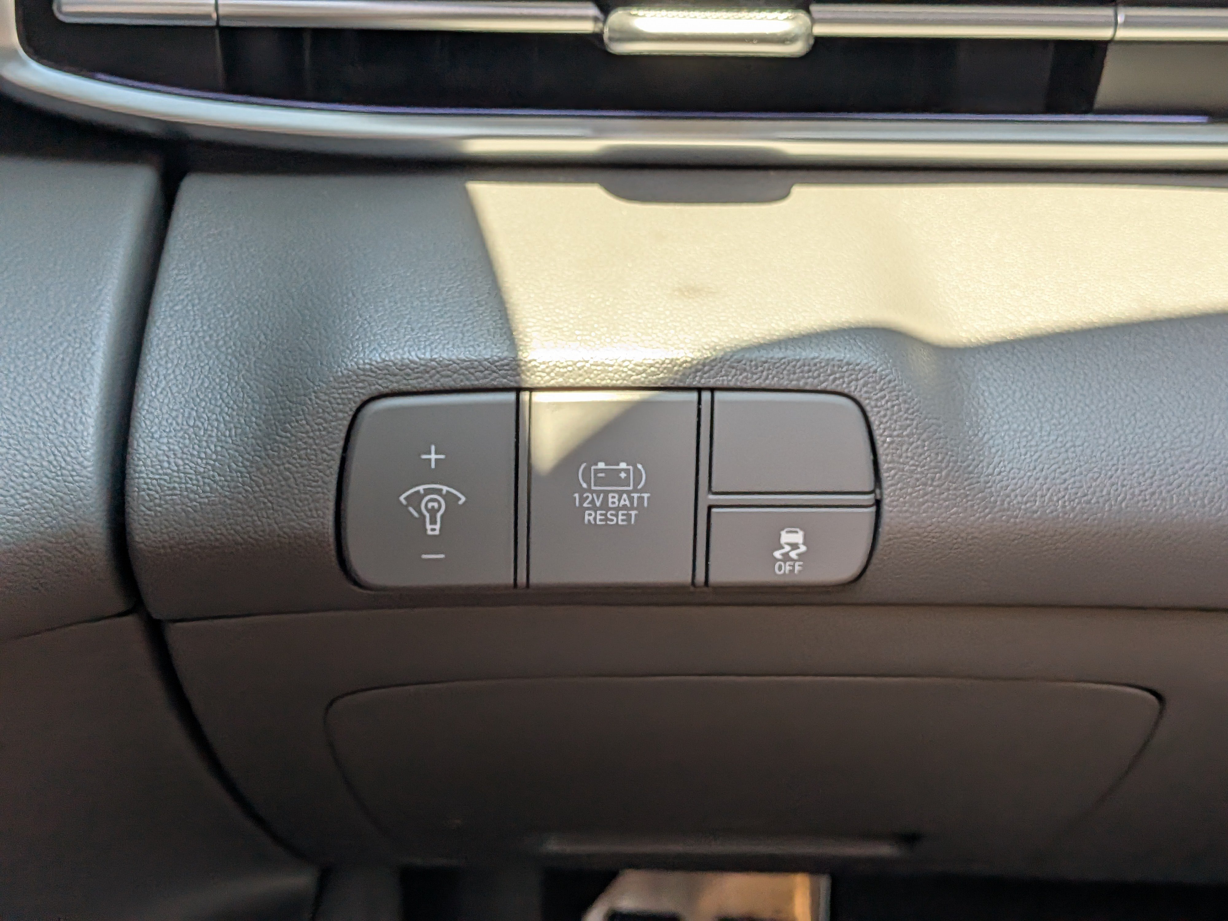 Used 2025 Hyundai Elantra SEL FWD image 22