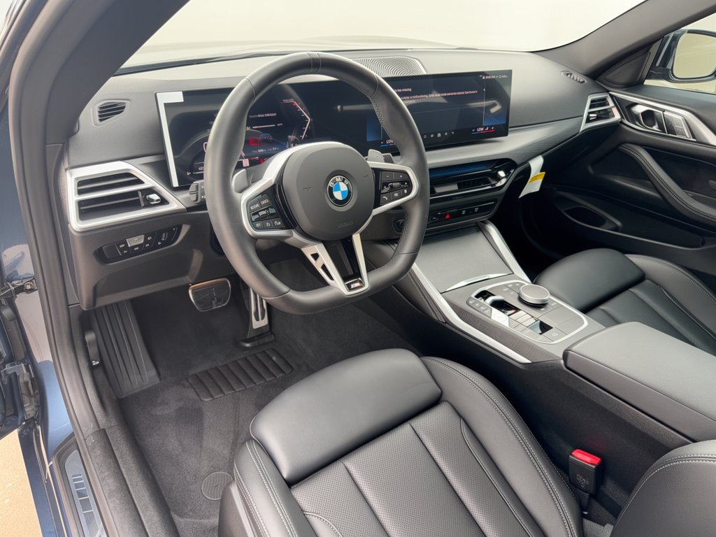 Used 2026 BMW 430i Coupe w/ M Sport Package RWD image 4
