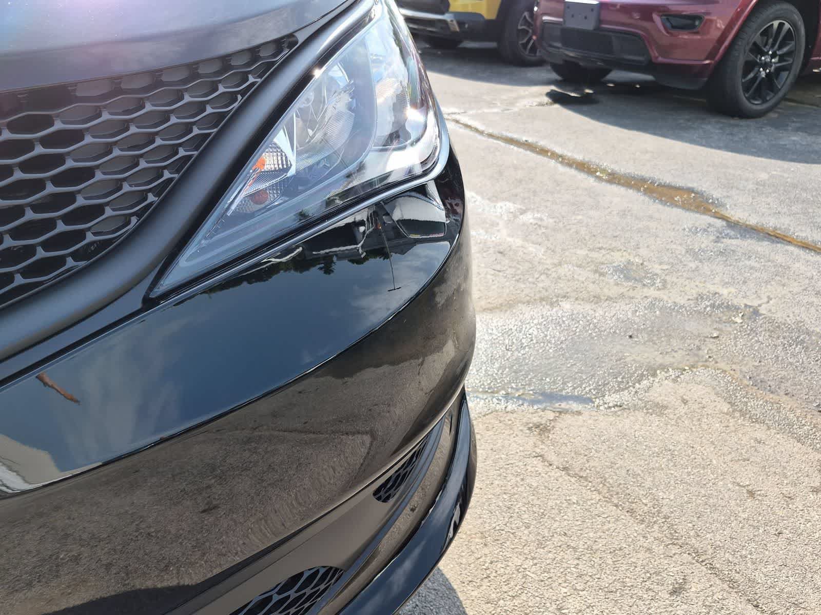 New 2027 Chrysler Pacifica LX FWD image 10