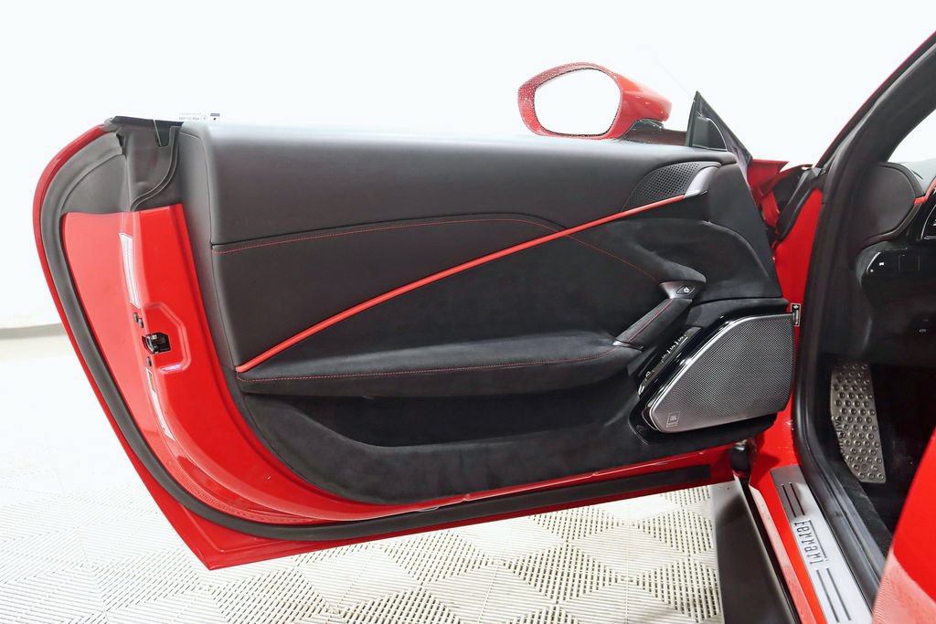 Used 2021 Ferrari Roma RWD image 34