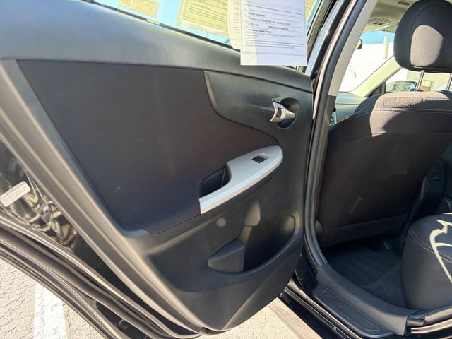 Used 2013 Toyota Corolla S w/ Premium Pkg FWD image 32