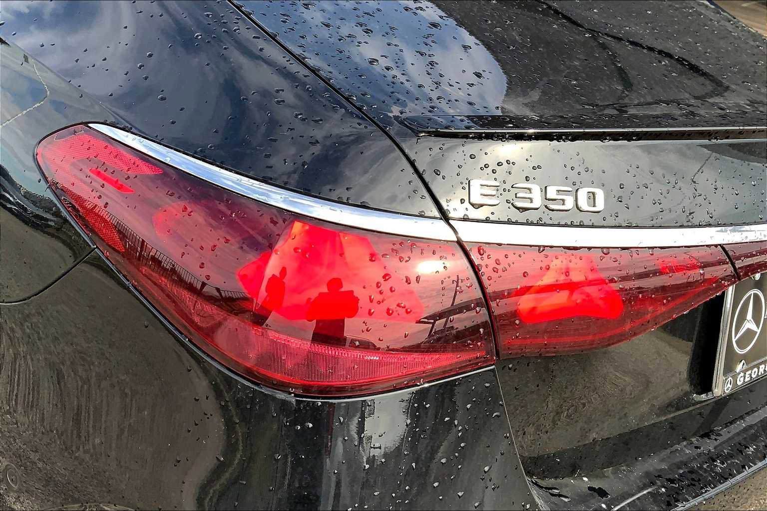 Used 2025 Mercedes-Benz E 350 Sedan image 6