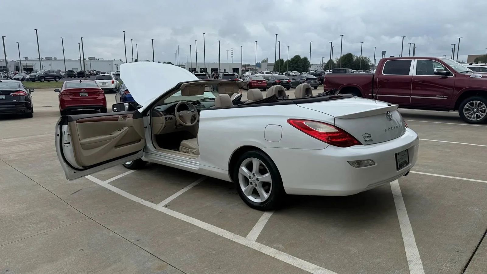 Used 2007 Toyota Solara SLE image 24