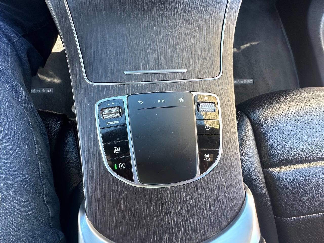 Used 2020 Mercedes-Benz GLC 300 4MATIC image 10