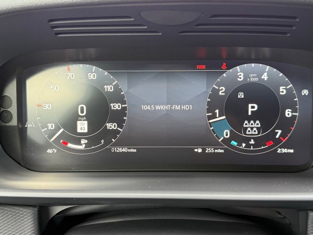Certified 2025 Land Rover Discovery Dynamic SE AWD/4WD image 31