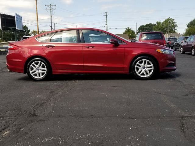Used 2014 Ford Fusion SE image 4
