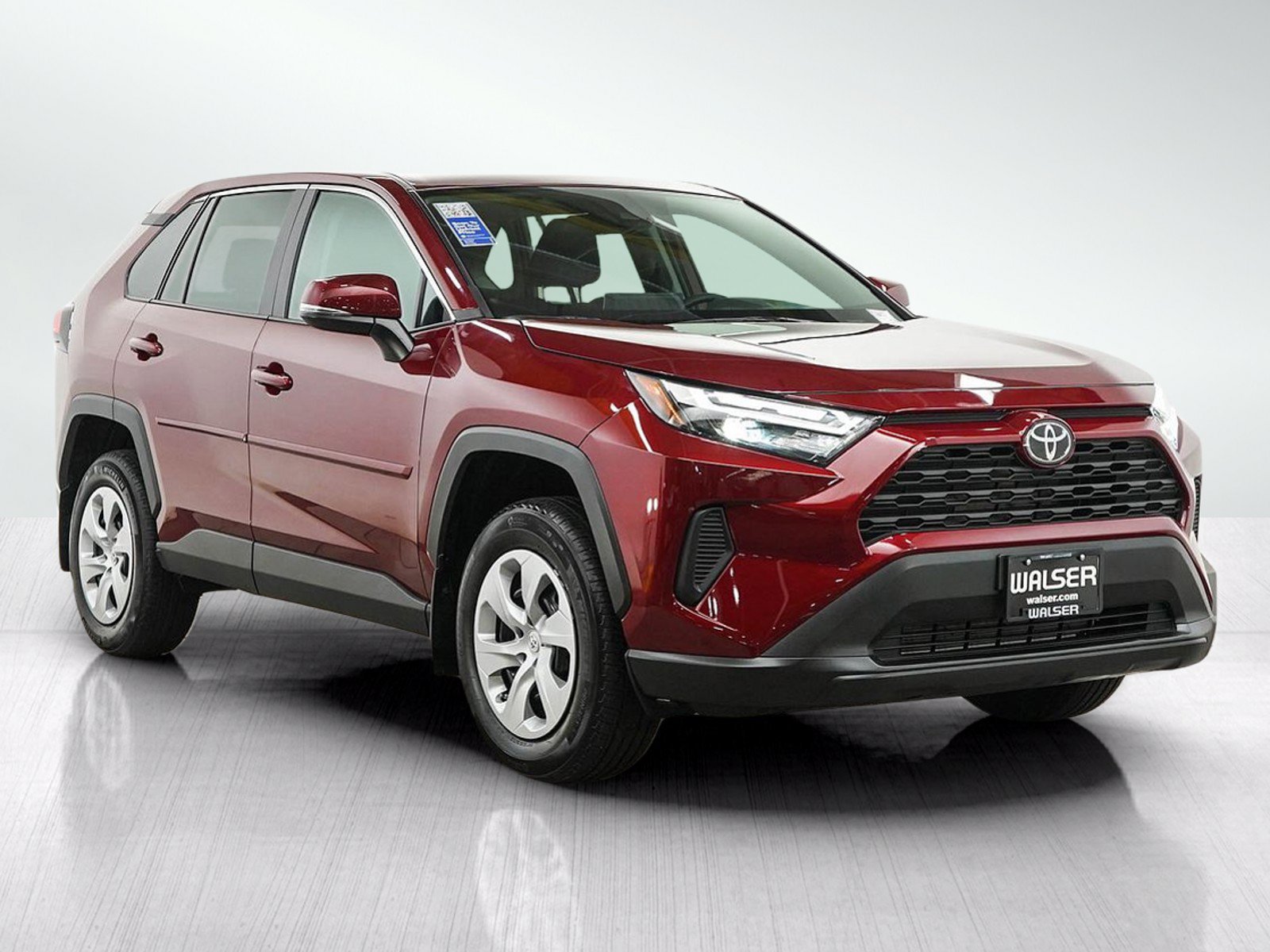 Used 2024 Toyota RAV4 LE AWD/4WD image 7