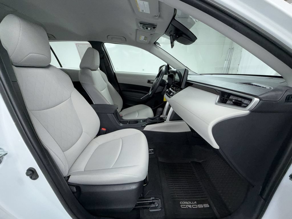Certified 2023 Toyota Corolla Cross L AWD/4WD image 19