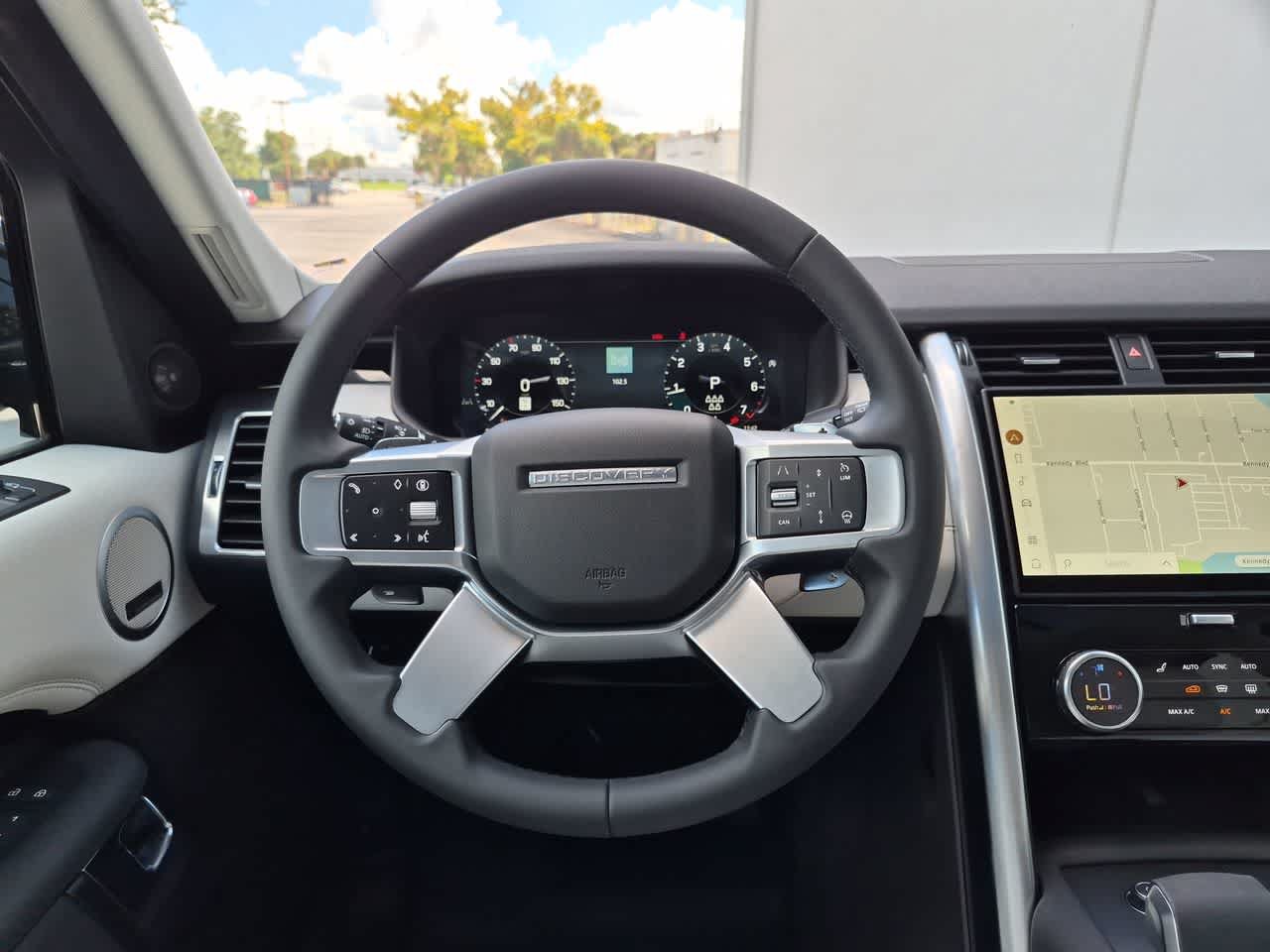 New 2026 Land Rover Discovery S AWD/4WD image 25