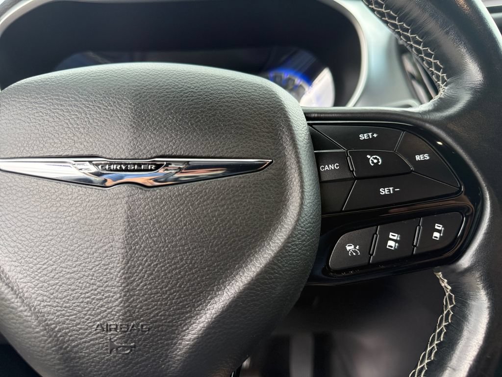 Used 2021 Chrysler Pacifica Touring-L w/ Premium & Safety Sphere Group AWD/4WD image 30