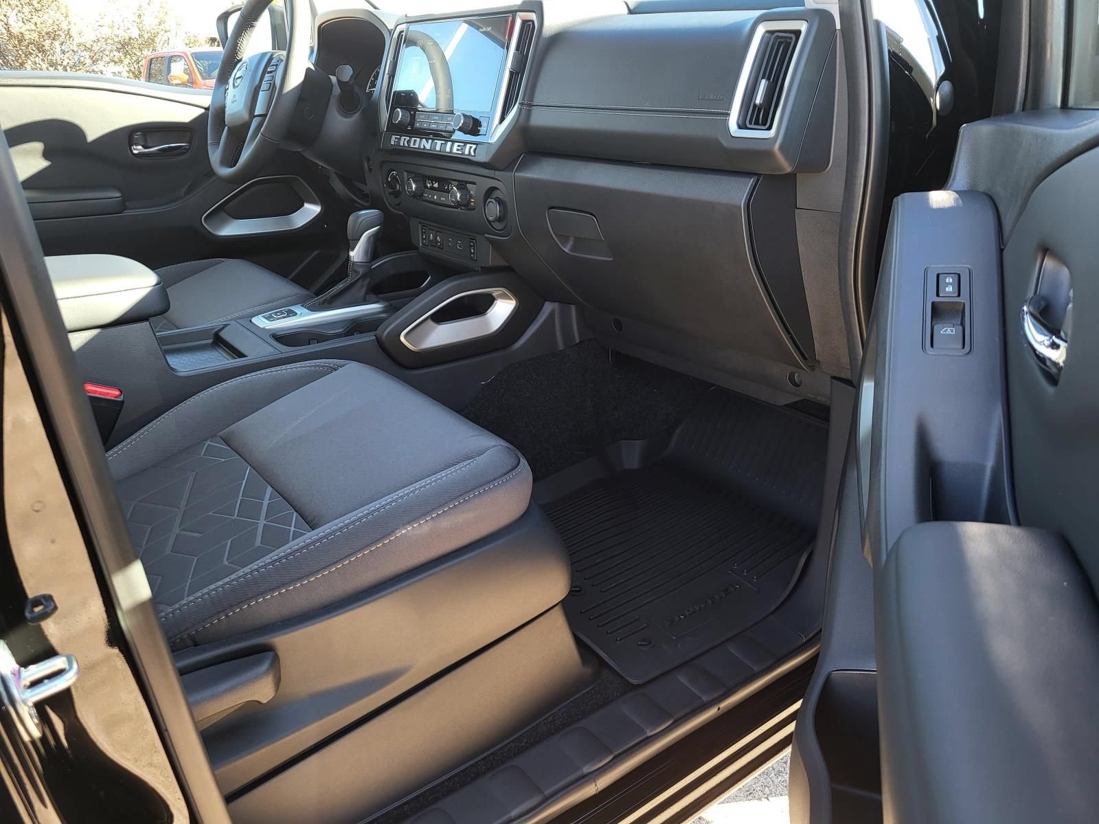 New 2026 Nissan Frontier SV w/ All-Weather Content Package AWD/4WD image 14