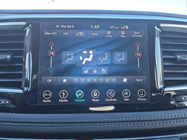 Used 2018 Chrysler Pacifica Limited image 21