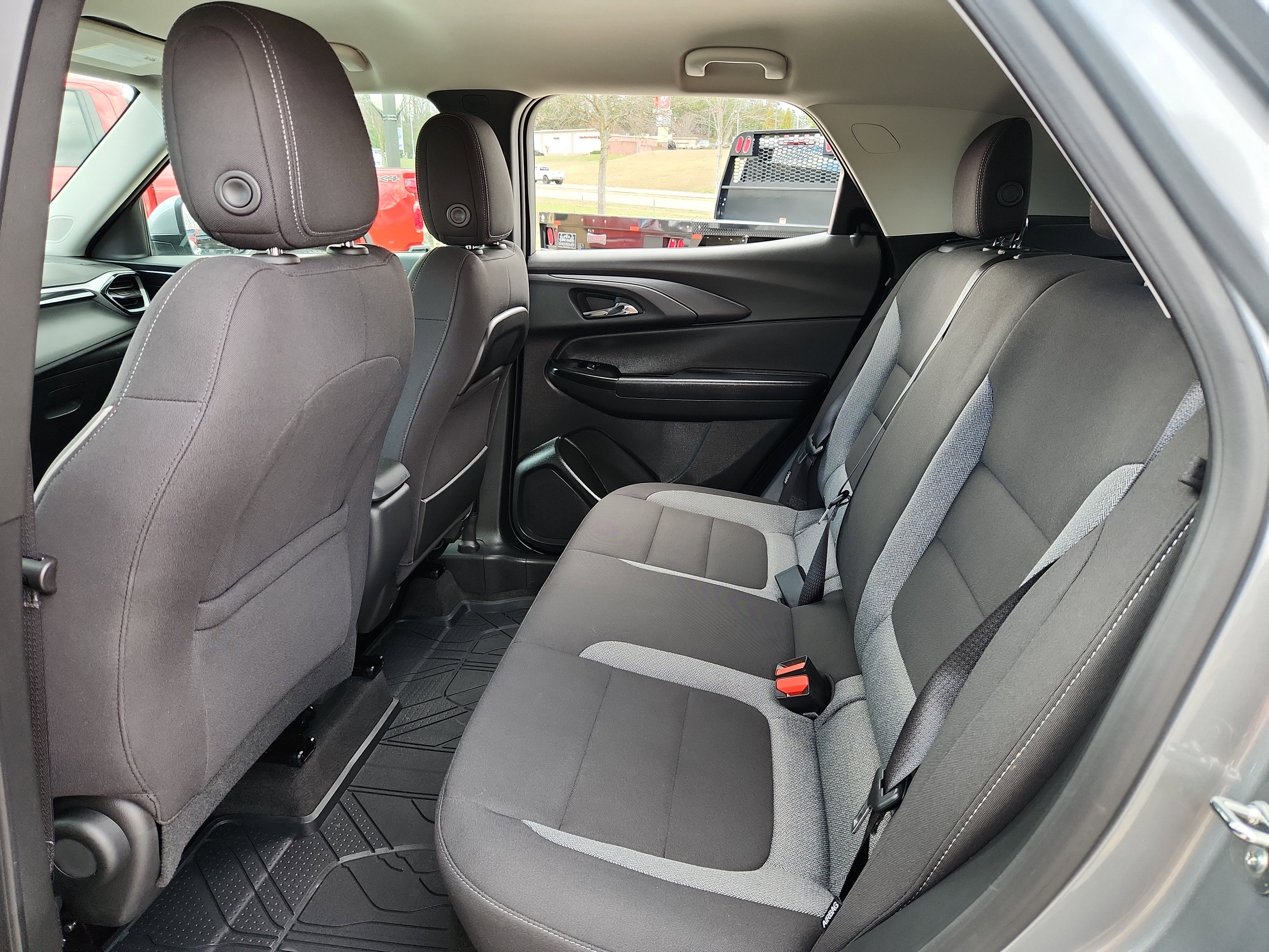 Used 2024 Chevrolet TrailBlazer LT w/ Driver Confidence Package image 35