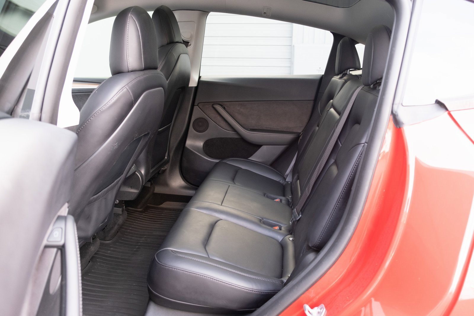 Used 2022 Tesla Model Y Long Range image 16