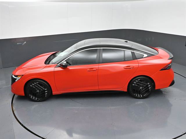Used 2026 Nissan Sentra SR w/ SR Premium Package FWD image 33