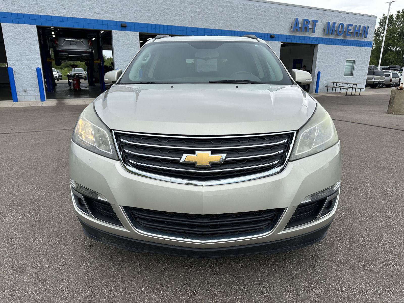 Used 2015 Chevrolet Traverse LT w/ Style and Technology Package FWD image 11